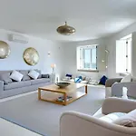 Vila Casa Da Bandeira -perfect Location-beach Front- Rooftop Pool By Dreamvillasalbufeira *