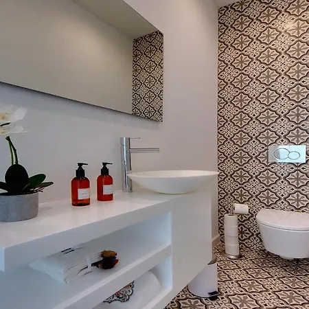 Willa Casa Da Bandeira -perfect Location-beach Front- Rooftop Pool By Dreamvillasalbufeira Albufeira