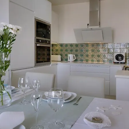 Casa Da Bandeira -perfect Location-beach Front- Rooftop Pool By Dreamvillasalbufeira Βίλα *