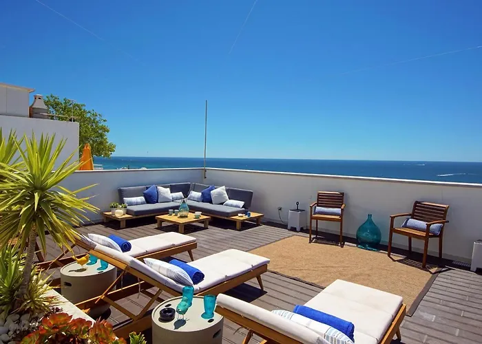 Casa Da Bandeira -perfect Location-beach Front- Rooftop Pool By Dreamvillasalbufeira Villa