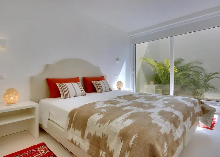 Villa Casa Da Bandeira -perfect Location-beach Front- Rooftop Pool By Dreamvillasalbufeira Albufeira