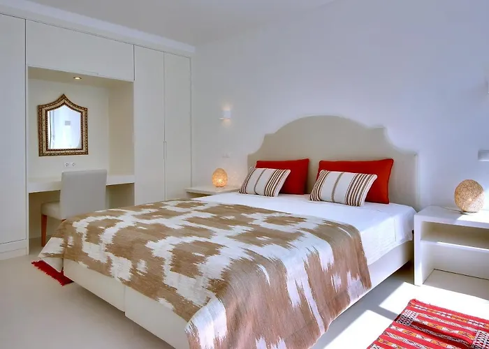 Villa Casa Da Bandeira -perfect Location-beach Front- Rooftop Pool By Dreamvillasalbufeira