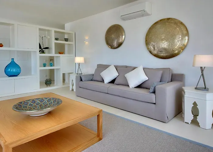 Villa Casa Da Bandeira -perfect Location-beach Front- Rooftop Pool By Dreamvillasalbufeira